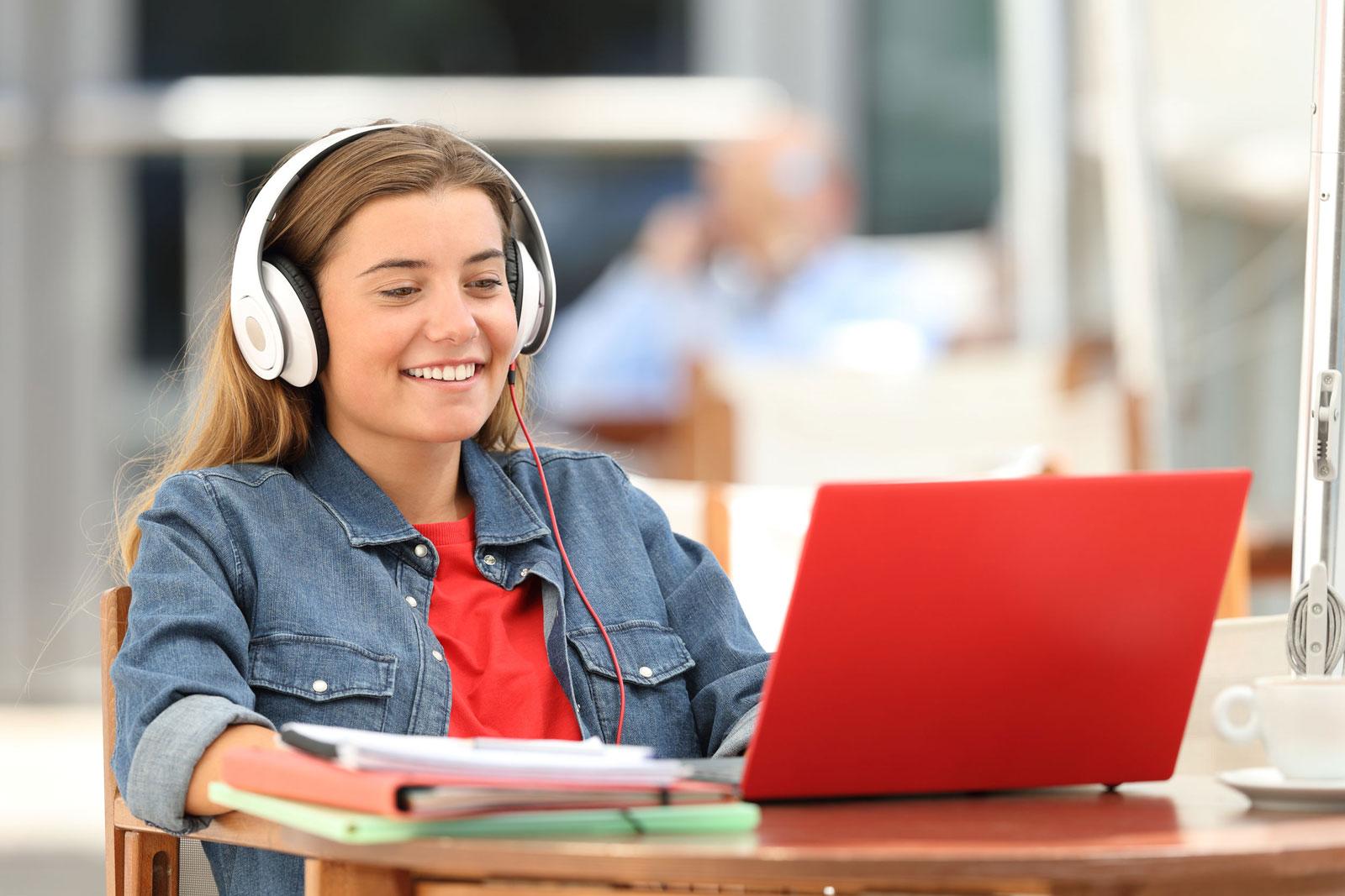 Curso de 30 horas 100 online con AVE global Instituto Cervantes